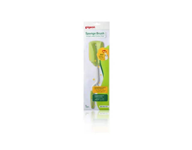 Pigeon Sponge Brush 04547