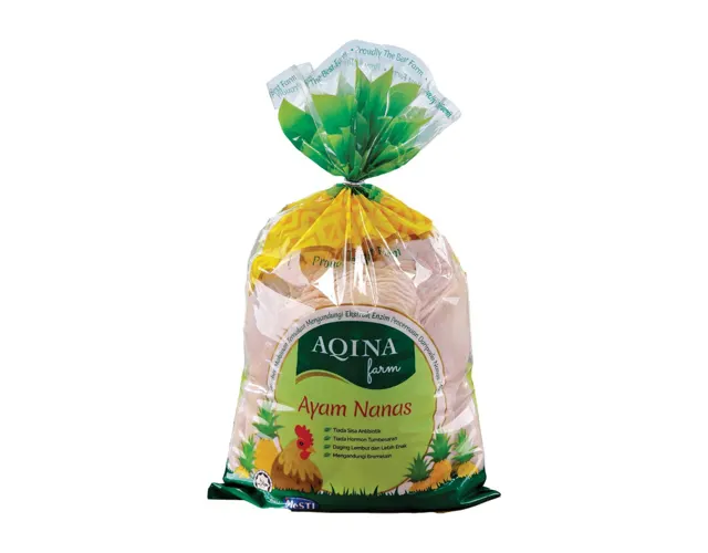Aqina Pineapple Whole Chicken, 1.4