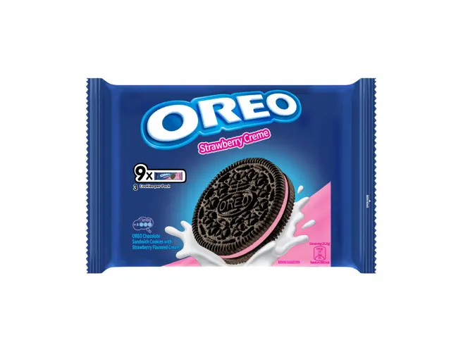Oreo Banadas White Chocolate Coating Sandwich Cookies 246g