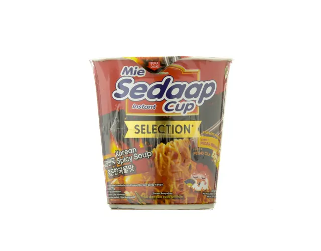 Mi Sedaap Cup Noodle Korean Spicy Chicken