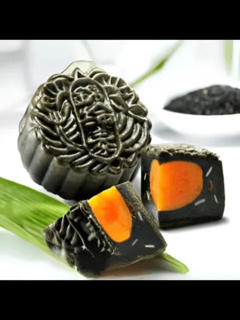 Klt Mc Black Sesame Bamboo Charcoal 1 Yolk 1S