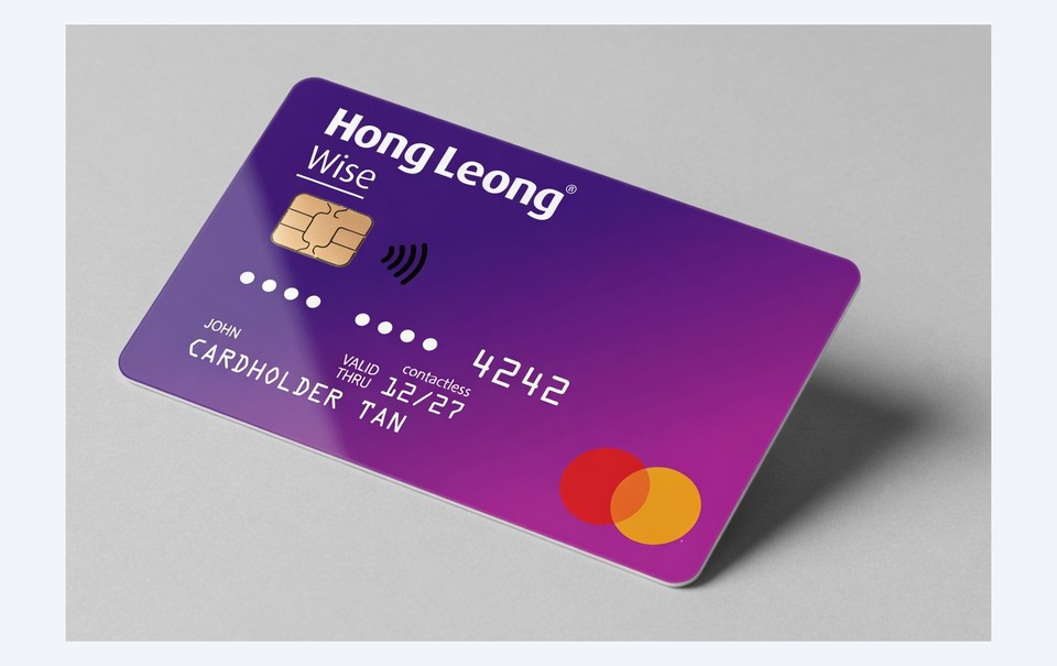 OCBC OCBC Titanium MasterCard Pink
